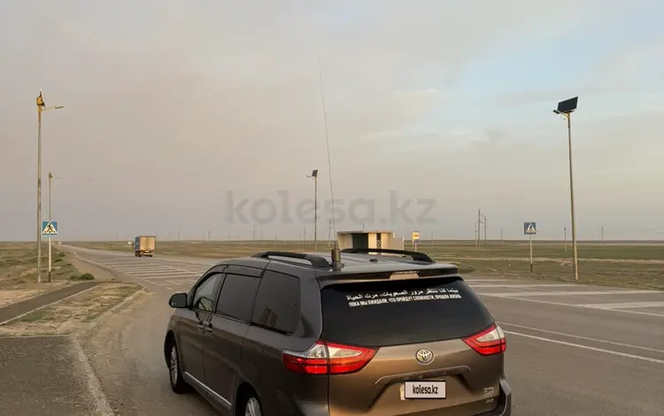 Toyota Sienna 2016 года за 9 000 000 тг. в Атырау