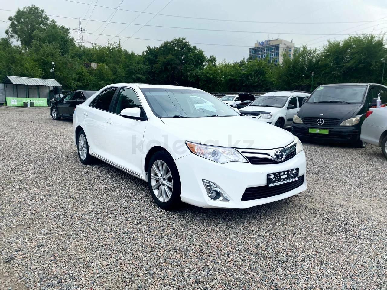 Toyota Camry 2012 г.