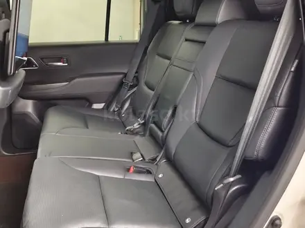 Toyota Land Cruiser Premium+ 2022 года за 50 000 000 тг. в Алматы – фото 10