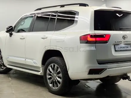 Toyota Land Cruiser Premium+ 2022 года за 50 000 000 тг. в Алматы – фото 4