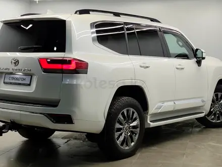 Toyota Land Cruiser Premium+ 2022 года за 50 000 000 тг. в Алматы – фото 6