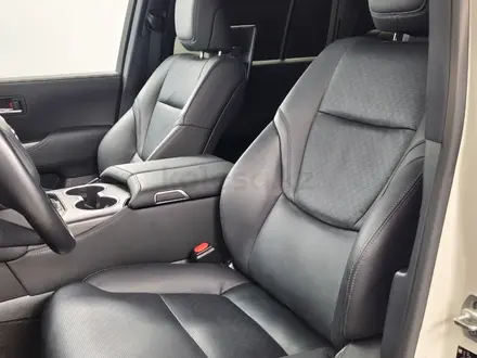 Toyota Land Cruiser Premium+ 2022 года за 50 000 000 тг. в Алматы – фото 7