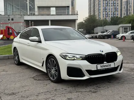 BMW 530 2020 года за 19 200 000 тг. в Алматы – фото 3