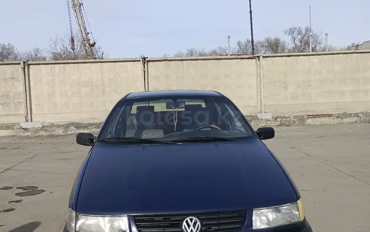 Volkswagen Passat 1994 года за 1 550 000 тг. в Семей