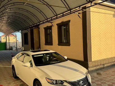 Lexus ES 300h 2014 года за 9 800 000 тг. в Жанаозен – фото 2