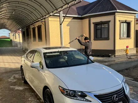 Lexus ES 300h 2014 года за 9 800 000 тг. в Жанаозен – фото 3