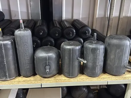 Пневмобаллоны на пружину за 15 000 тг. в Шымкент