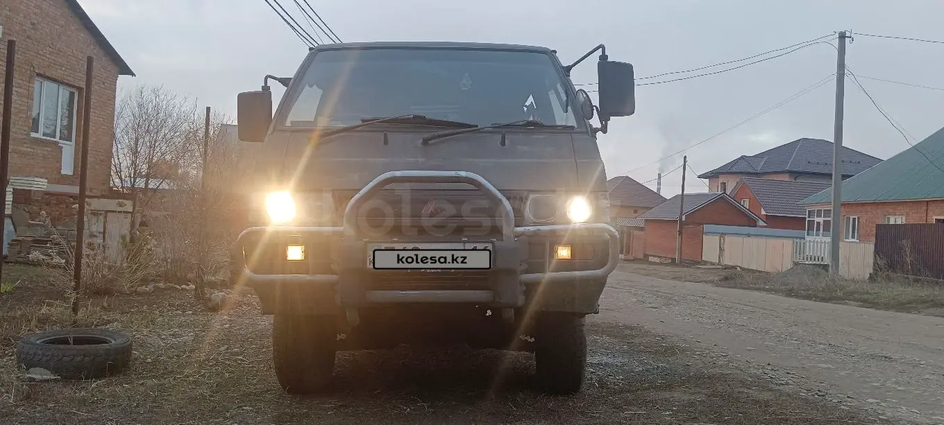 Mitsubishi Delica, 1993