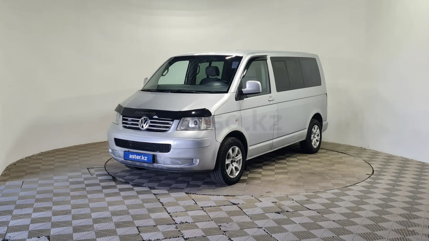 Volkswagen Caravelle, 2008