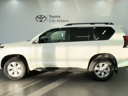 Toyota Land Cruiser Prado 2018 года за 20 990 000 тг. в Астана – фото 3