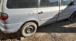 Volkswagen Sharan 1998 года за 1 150 000 тг. в Сарыозек – фото 5