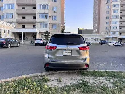 Toyota Highlander 2017 года за 16 500 000 тг. в Алматы – фото 17