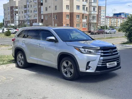 Toyota Highlander 2017 года за 16 500 000 тг. в Алматы – фото 3