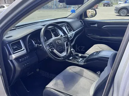 Toyota Highlander 2017 года за 16 500 000 тг. в Алматы – фото 7