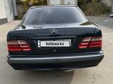 Mercedes-Benz E 240 2001 года за 4 500 000 тг. в Павлодар – фото 4