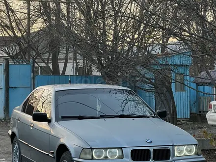 BMW 320 1996 года за 1 700 000 тг. в Алматы – фото 2