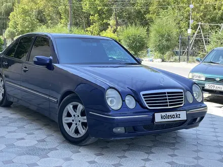 Mercedes-Benz E 320 2000 года за 3 900 000 тг. в Тараз – фото 3