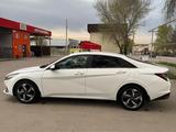 Hyundai Elantra 2023 года за 9 850 000 тг. в Алматы – фото 2