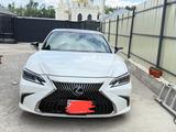 Lexus ES 250 2020 года за 14 000 000 тг. в Алматы – фото 2