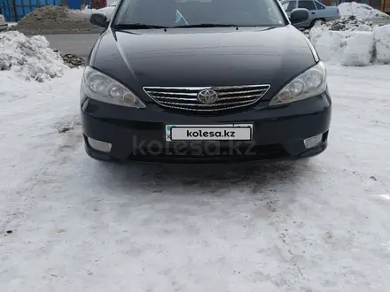 Toyota Camry 2002 года за 5 000 000 тг. в Актобе – фото 3