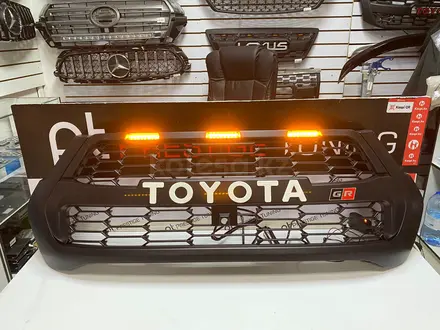 Решетка радиатора на Toyota Hilux 2021-по н.в дизайн GR SPORTүшін80 000 тг. в Астана