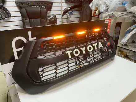 Решетка радиатора на Toyota Hilux 2021-по н.в дизайн GR SPORTүшін80 000 тг. в Астана – фото 2