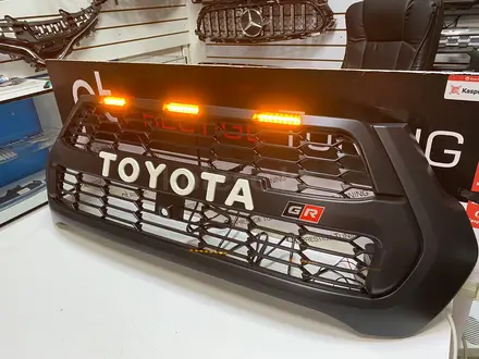 Решетка радиатора на Toyota Hilux 2021-по н.в дизайн GR SPORTүшін80 000 тг. в Астана – фото 3