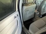 Mercedes-Benz C 200 2003 годаүшін2 000 000 тг. в Семей – фото 4