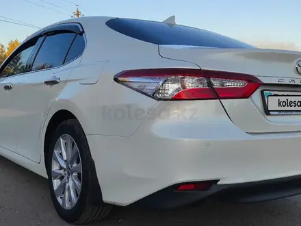 Toyota Camry 2021 года за 14 450 000 тг. в Павлодар – фото 4