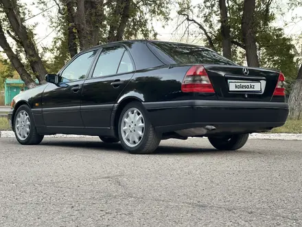 Mercedes-Benz C 180 1994 года за 2 500 000 тг. в Караганда – фото 24