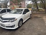 Toyota Camry 2014 года за 6 000 000 тг. в Караганда – фото 2