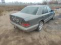 Mercedes-Benz E 200 1993 годаfor1 100 000 тг. в Караганда