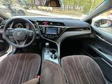 Toyota Camry 2018 годаүшін12 500 000 тг. в Актобе – фото 4