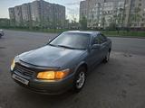 Toyota Camry 2000 года за 3 100 000 тг. в Астана