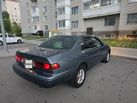 Toyota Camry 2000 года за 3 100 000 тг. в Астана – фото 4