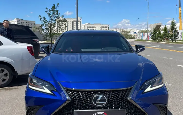 Lexus ES 350 2021 года за 23 900 000 тг. в Астана