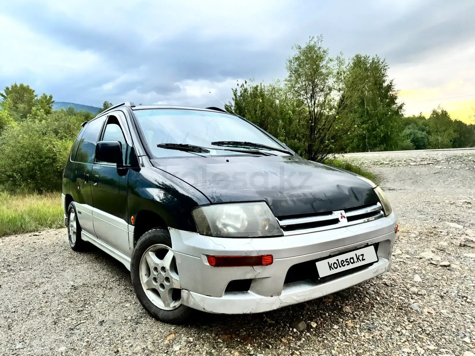 Mitsubishi Space Runner, 2000
