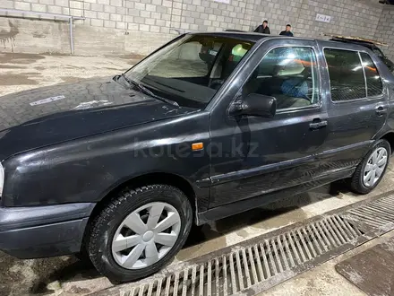 Volkswagen Vento 1993 года за 850 000 тг. в Шымкент – фото 6