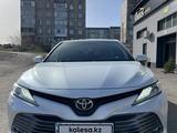 Toyota Camry 2018 года за 13 900 000 тг. в Караганда