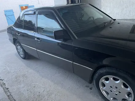 Mercedes-Benz E 220 1995 года за 2 600 000 тг. в Кордай – фото 5