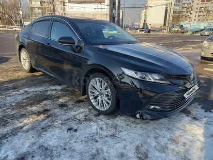 Toyota Camry 2019 года за 11 700 000 тг. в Алматы – фото 4