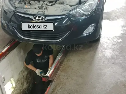 Hyundai Elantra 2012 года за 3 900 000 тг. в Астана