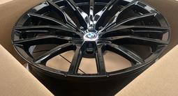 BMW X5, X6, X7 ОРИГИНАЛ Диски с Шинами комплект, Star Spoke 742 M Jet Black за 1 650 000 тг. в Алматы – фото 5