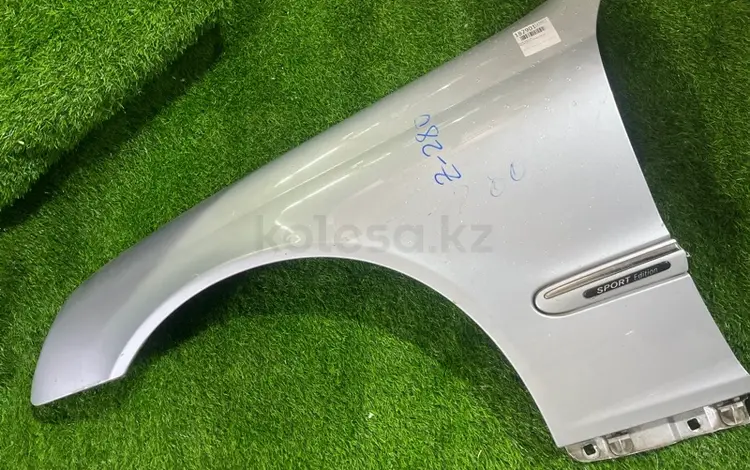 Крыло mercedes benz w203 за 40 000 тг. в Астана