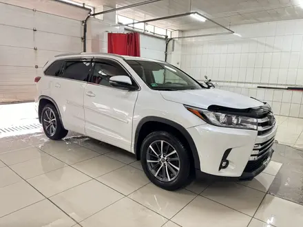 Toyota Highlander 2018 года за 17 000 000 тг. в Алматы – фото 4