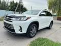 Toyota Highlander 2018 года за 17 000 000 тг. в Алматы – фото 7