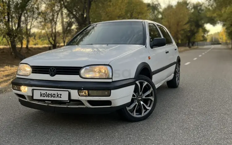 Volkswagen Golf 1996 годаүшін1 350 000 тг. в Талдыкорган