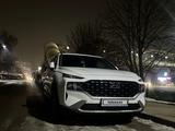 Hyundai Santa Fe 2022 года за 18 200 000 тг. в Алматы – фото 4