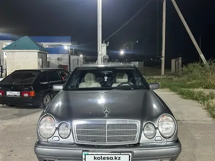 Mercedes-Benz E 280 1996 года за 1 500 000 тг. в Тараз – фото 2