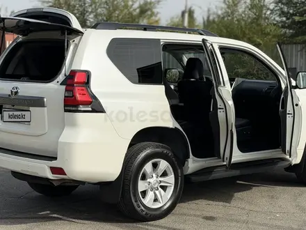 Toyota Land Cruiser Prado 2020 года за 23 500 000 тг. в Алматы – фото 18